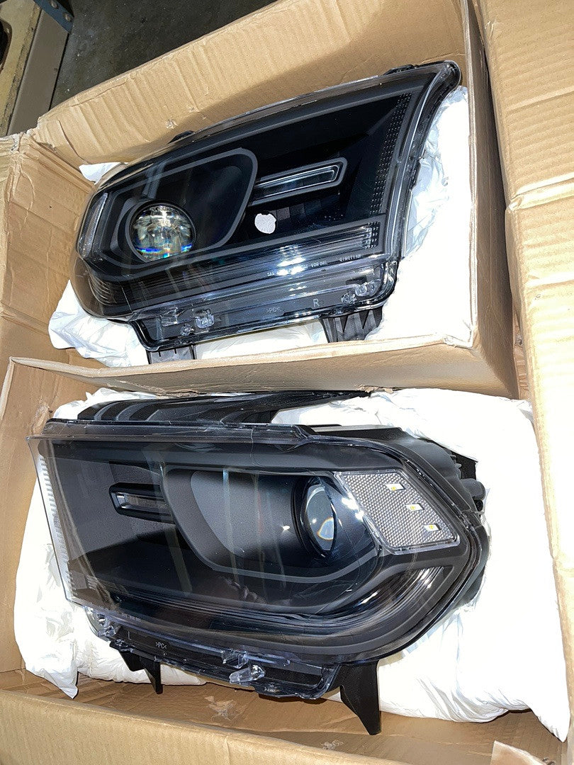 . Dodge Durango Black Housing Projector Headlights for 2014 to 2020