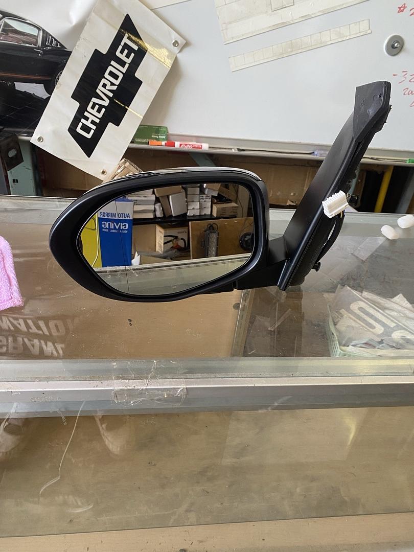 14-17 Honda Odyssey Mirror Driver side Glossy Black