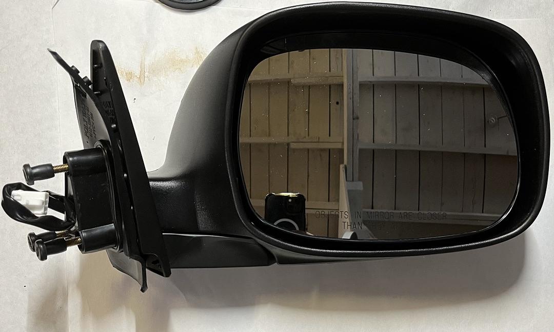 2000 to 2002 Toyota Tundra Right Side Mirror