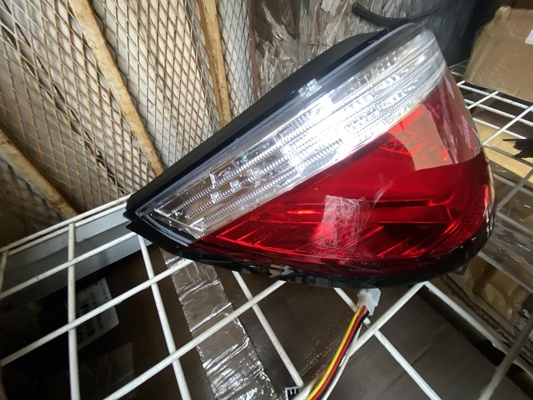 OB TL-LED-3D-E6008-RD-CL 08-10 BMW E60 5-Series Pair of 3D LED Tail Brake Lights (Red Housing Clear Lens)