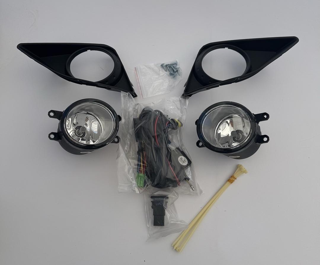 09-10 COROLLA 4DR BUMPER FOG LIGHTS