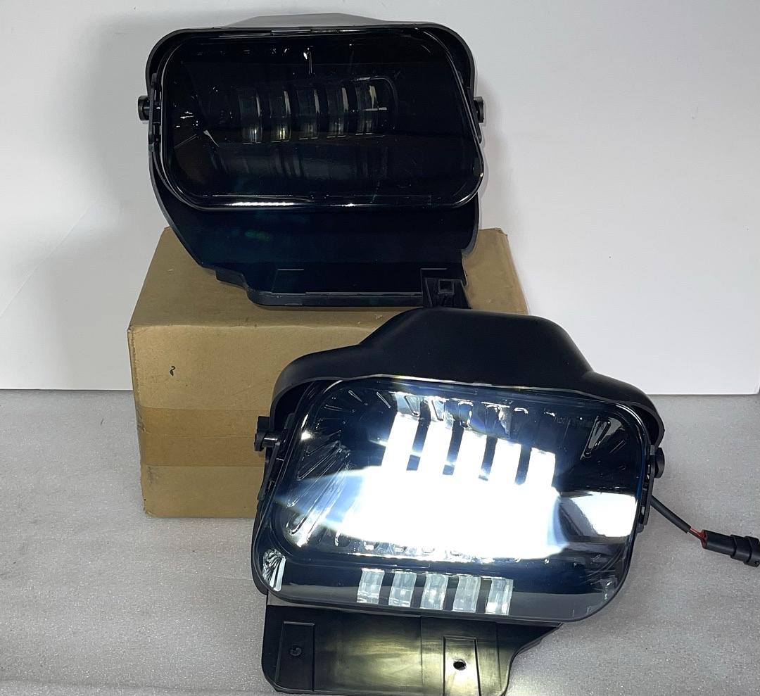 Used Fl-ztl-339-sm Chevy Silverado LED Projector Smoked Fog Lights for 2003 to 2006