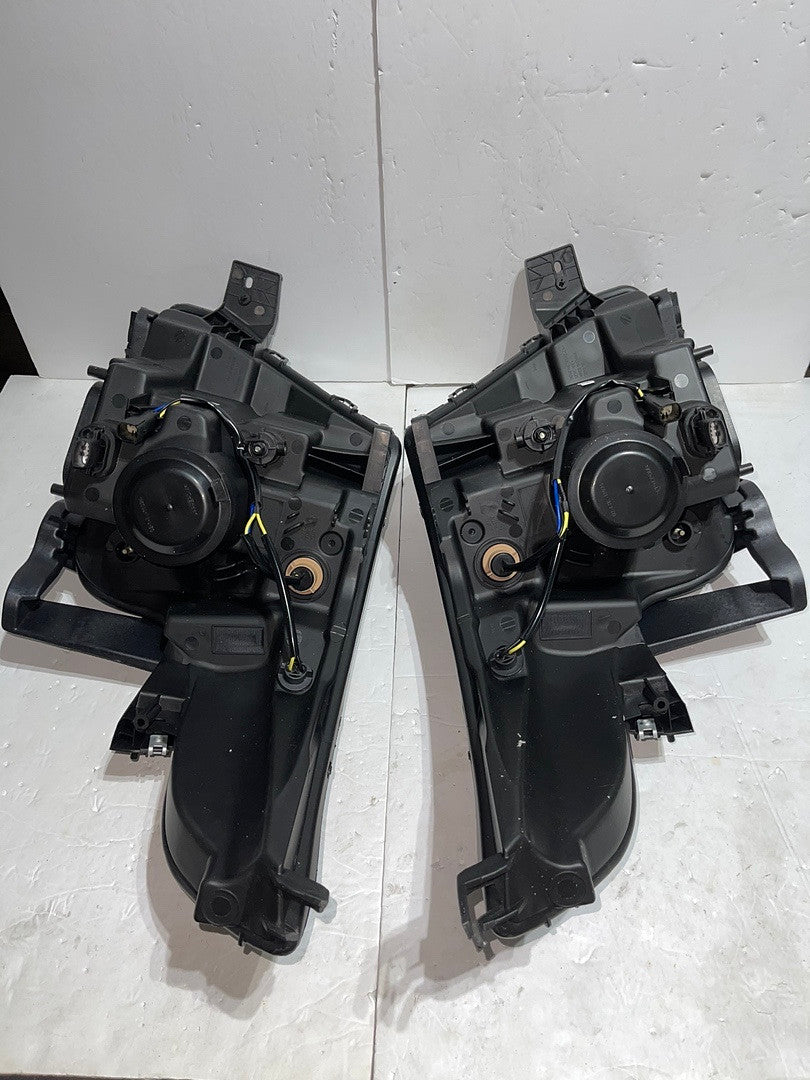. Ford Explorer Black Housing Projector Headlights for 2011 to 2015