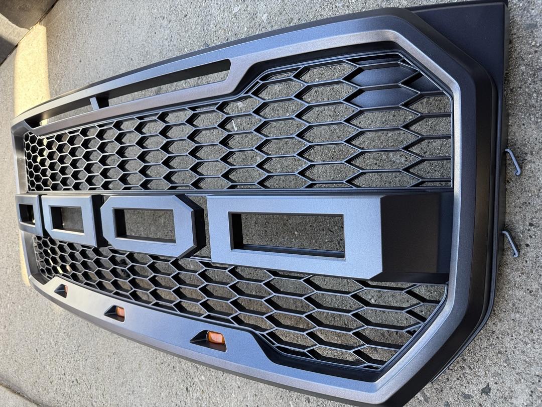 A815FF79 15-17 Ford F-150 Metalic Charcoal Gray Grille