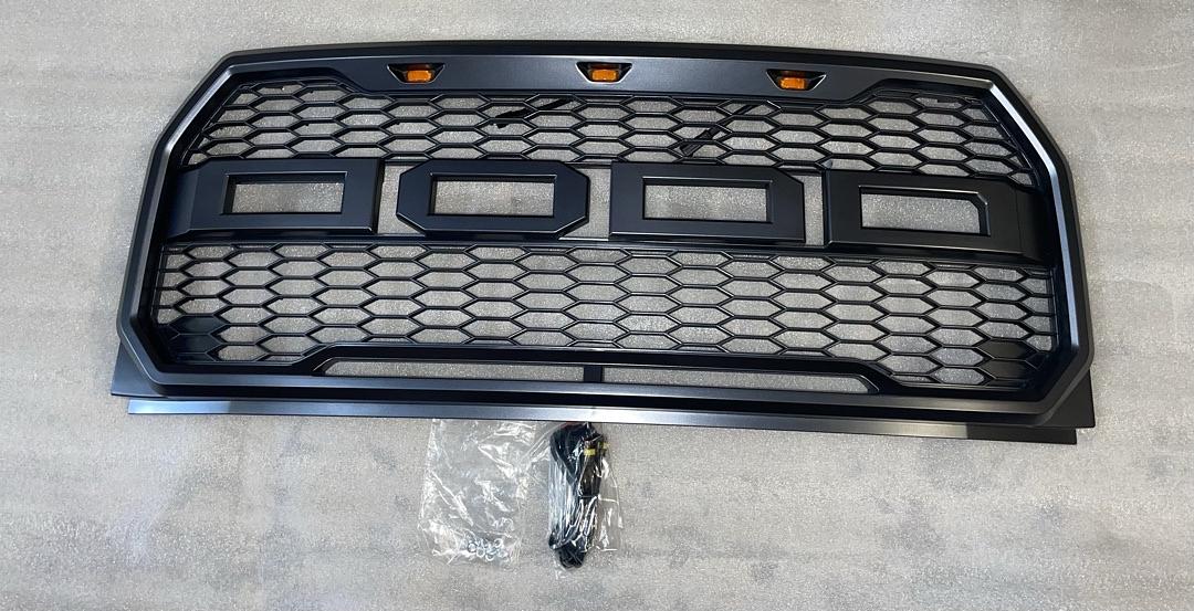 A815FF79 15-17 Ford F-150 Metalic Charcoal Gray Grille