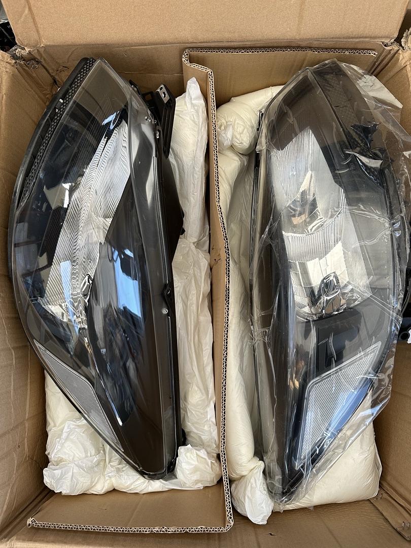 13-16 Ford Escape Black Housing Clear Corners Headlight Pair Assembly