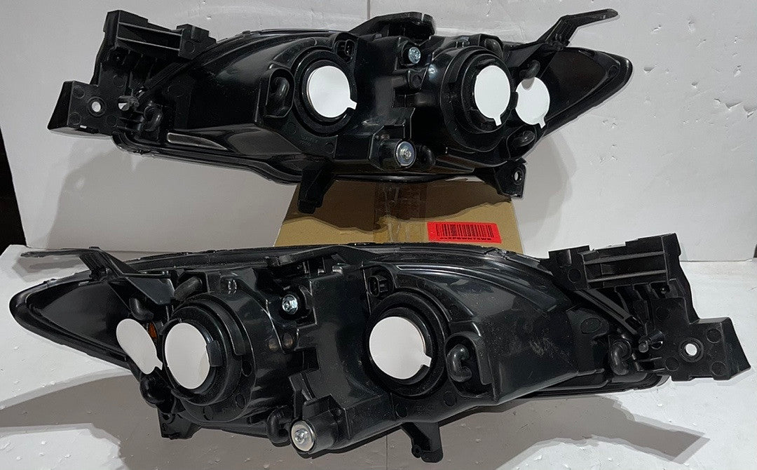 04-09 Mazda 3 4DR Clear HOUSING AND Smoked amber PROJECTOR HEADLIGHTS