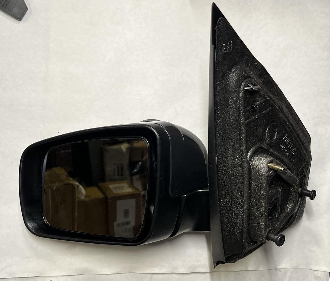 2005 to 2007 Ford Freestyle Left Driver Side Mirror Espejo Retrovisor Izquierdo