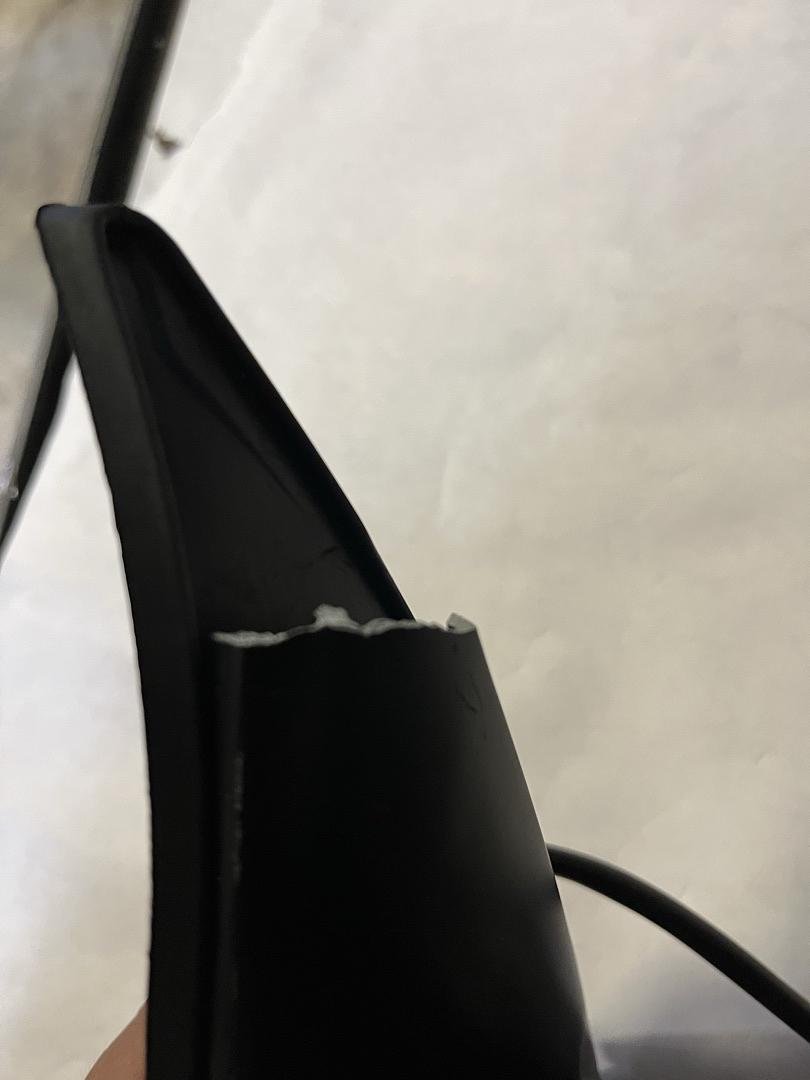 As is 1997 to 1999 Toyota 4Runner Left Driver Side Mirror Espejo Retrovisor Izquierdo Chofer