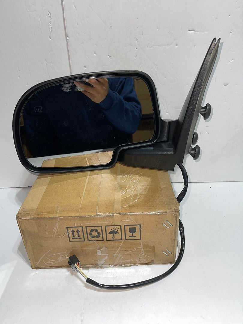 Left Mirror for Chevy Silverado / Tahoe / Suburban / GMC Sierra / Yukon for 1999 to 2002