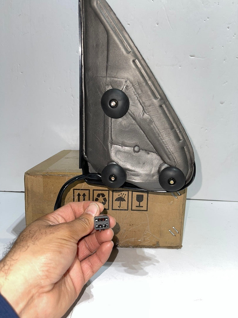 Left Mirror for Chevy Silverado / Tahoe / Suburban / GMC Sierra / Yukon for 1999 to 2002