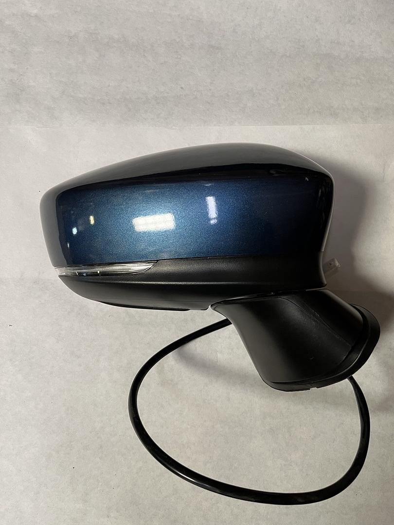 Used 2017 to 2018 Mazda 3 Right Passenger Side Mirror Espejo Derecho Pasajero