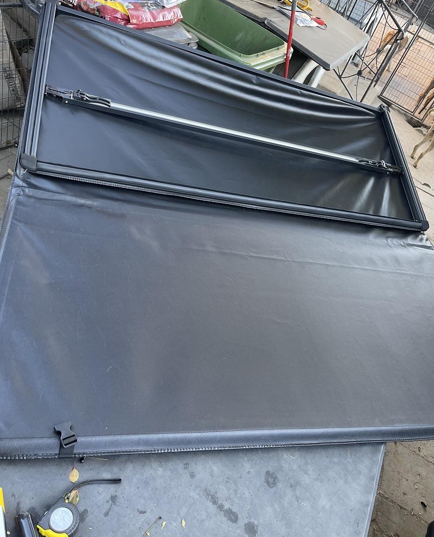 . 04-14 Ford F-150 8ft Soft Tri Fold Cover
