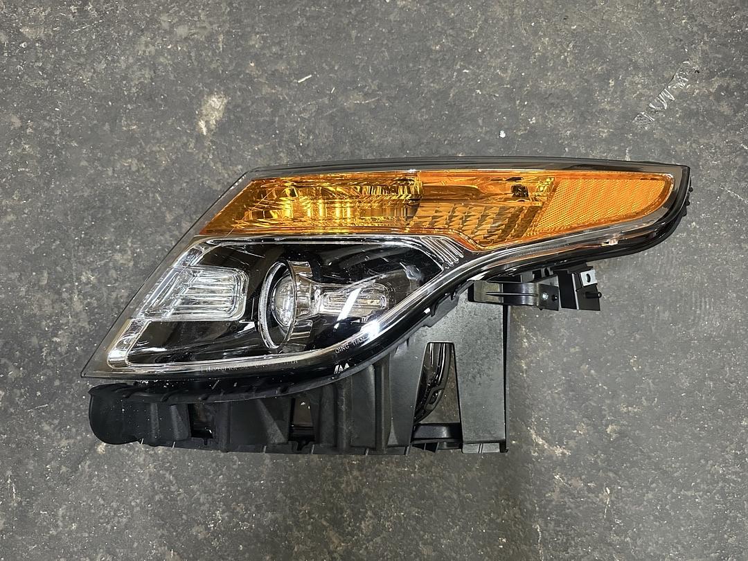 Black Amber Factory Style Driver Side Projector Headlight Lamp Replacement For 11-15 Explorer