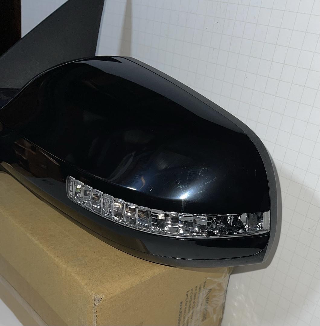 Nissan Altima Driver Side Power / Heat / Signal Mirror for 2007 to 2012