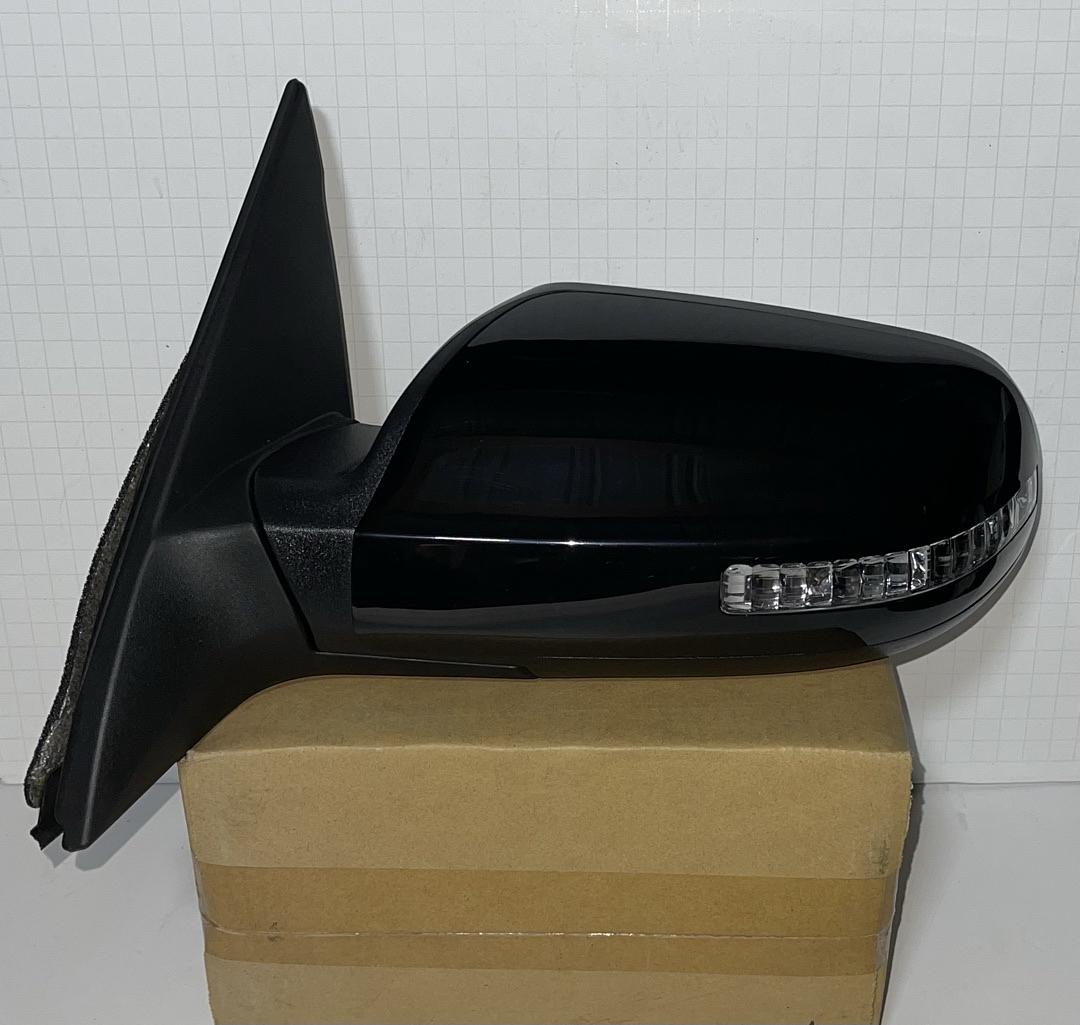 Nissan Altima Driver Side Power / Heat / Signal Mirror for 2007 to 2012