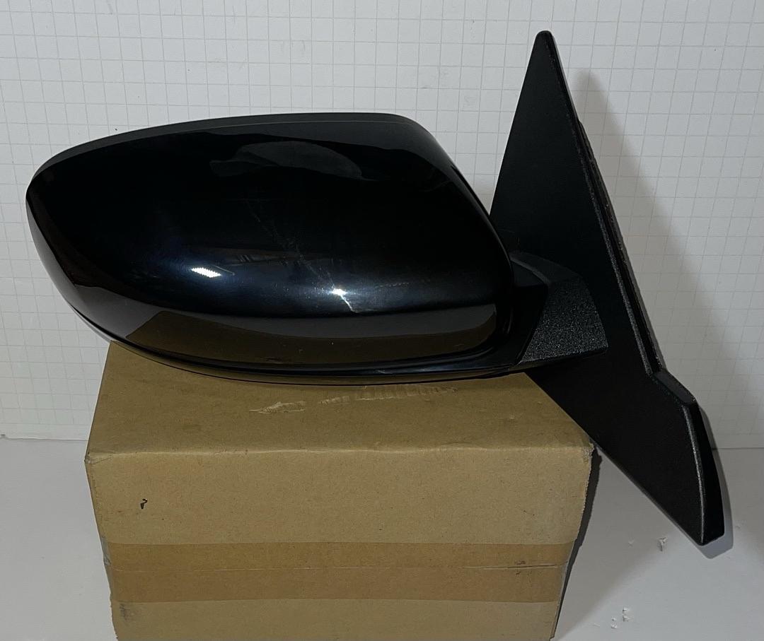 . Passenger Side Power / Heat Mirror for Chrysler 200 for 2011 to 2013