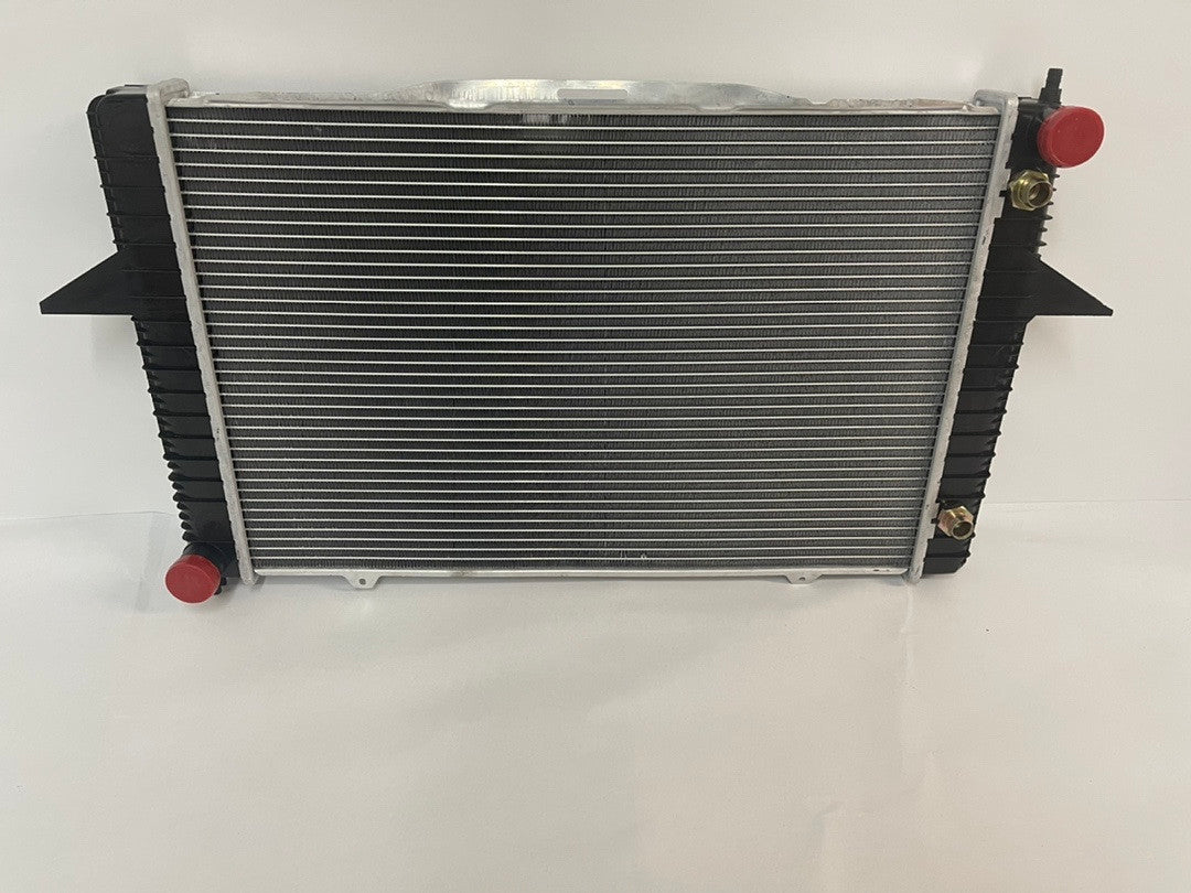 99-04 to Volvo C70/S70/V70 2.3L/2.4L AT OE Style 2424 Aluminum Core Radiator