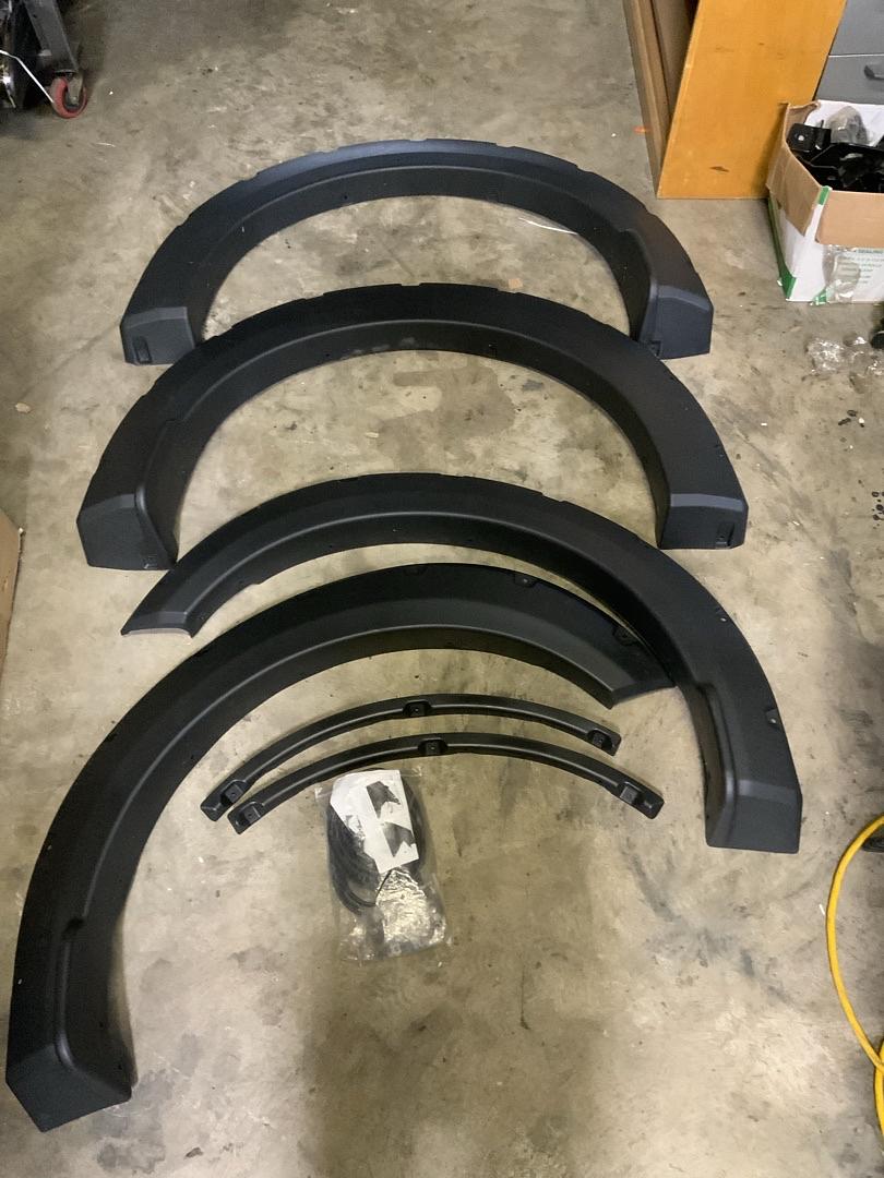 15-18 Ford F-150 Pocket-Riveted Style Fender Flare