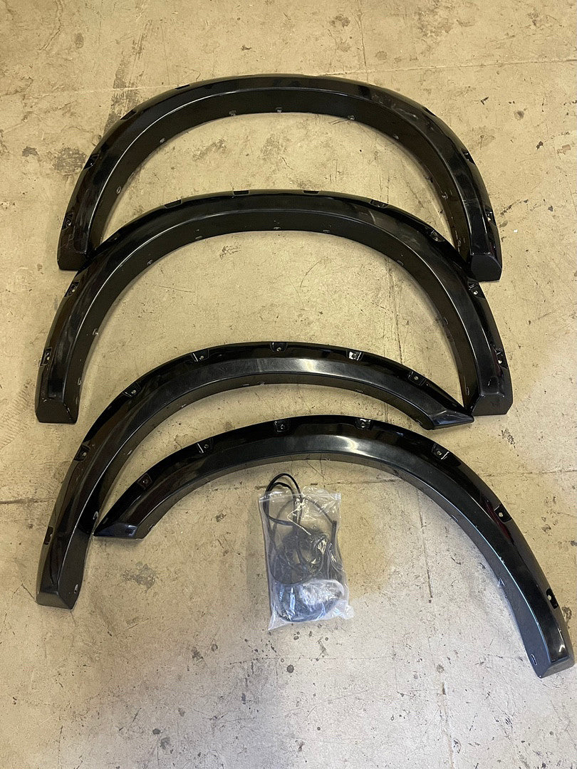 09-17 Dodge Ram 1500 Black Fender Flares pocket- Rivets