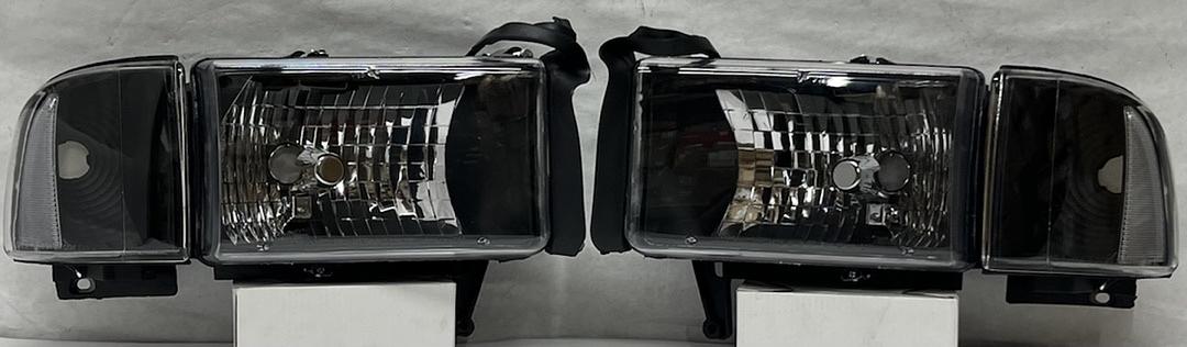 Black Housing Headlights Replacement For 94-01 dodge ram