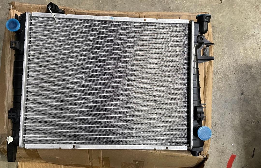 (As IS) OEM-RA-2813 2813 Factory Style Aluminum Cooling Radiator Replacement Fit 2004-2009 DODGE RAM Fits 5.7L V8, Black/Metallic