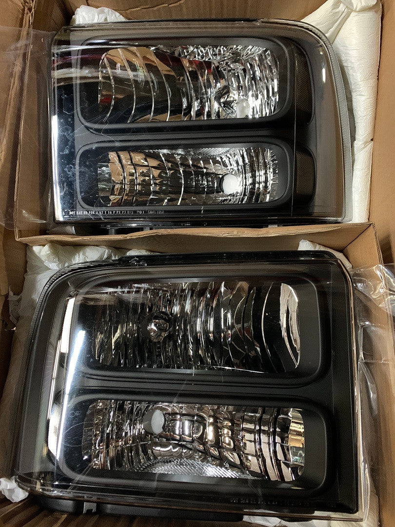 05 06 and 07 Ford Super Duty F150 F350 F450 F550 Headlights Luces Micas Calaveras Faros Focos Luz