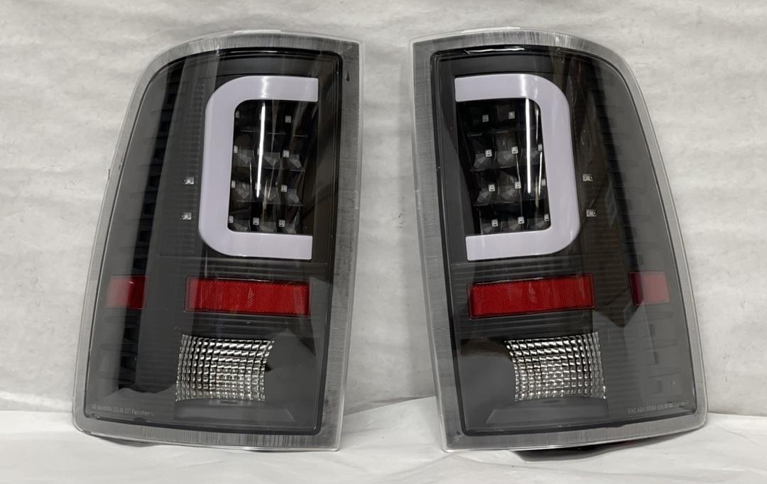 09-17 dodge ram 1500 10-17 ram 2500 3500 black 3d led taillights