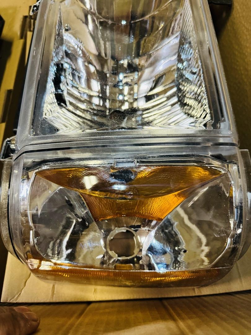 Headlights Ford F-150 / F-350 / Bronco chrome housing Headlights For 1987 To 1991