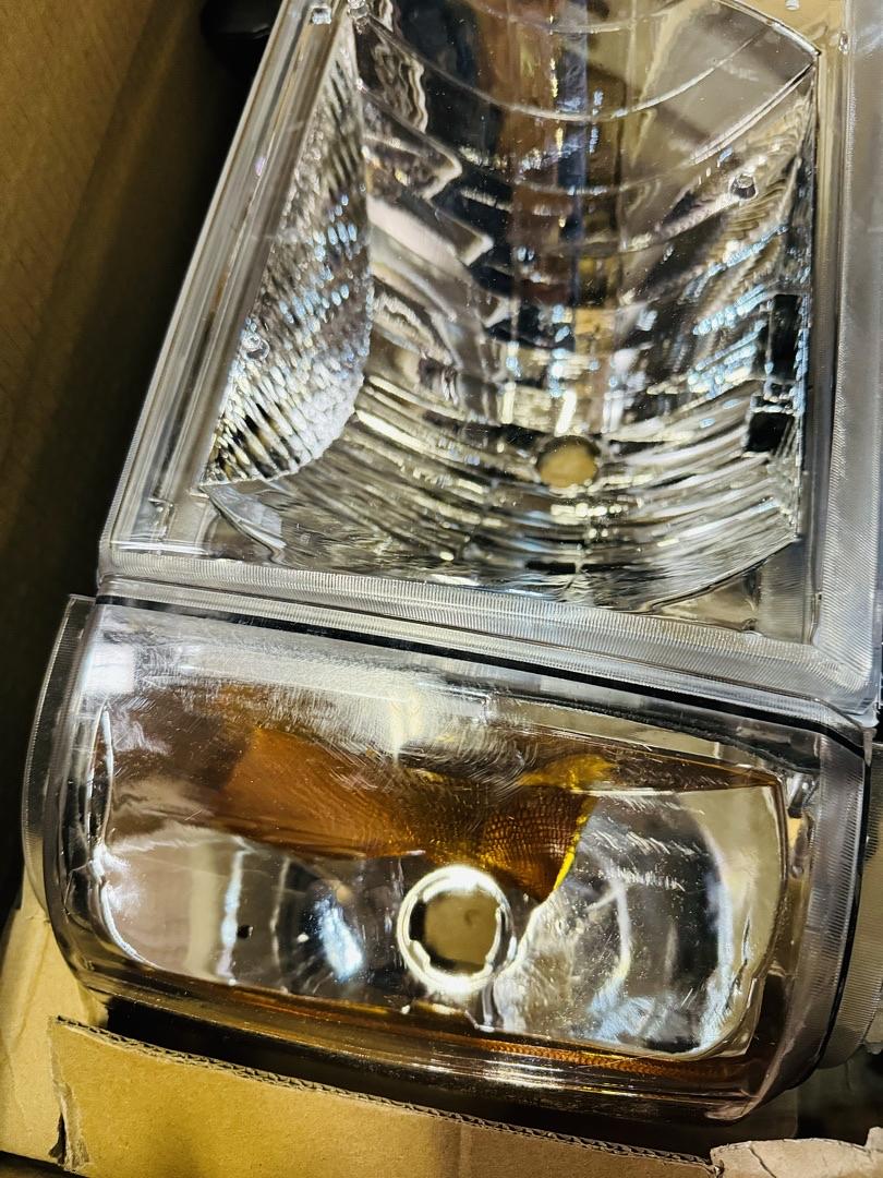 Headlights Ford F-150 / F-350 / Bronco chrome housing Headlights For 1987 To 1991