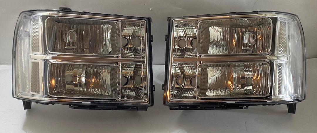 07-13 GMC SIERRA 1500 07-14 SIERRA 2500HD 3500HD CHROME AND CLEAR HEADLIGHTS