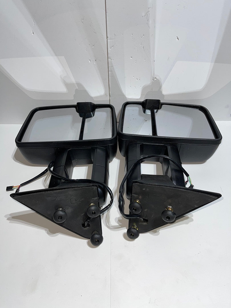Chevy / GMC C/K Smoked Towing Mirrors W/LED Turn Signal for 1988 to 1998