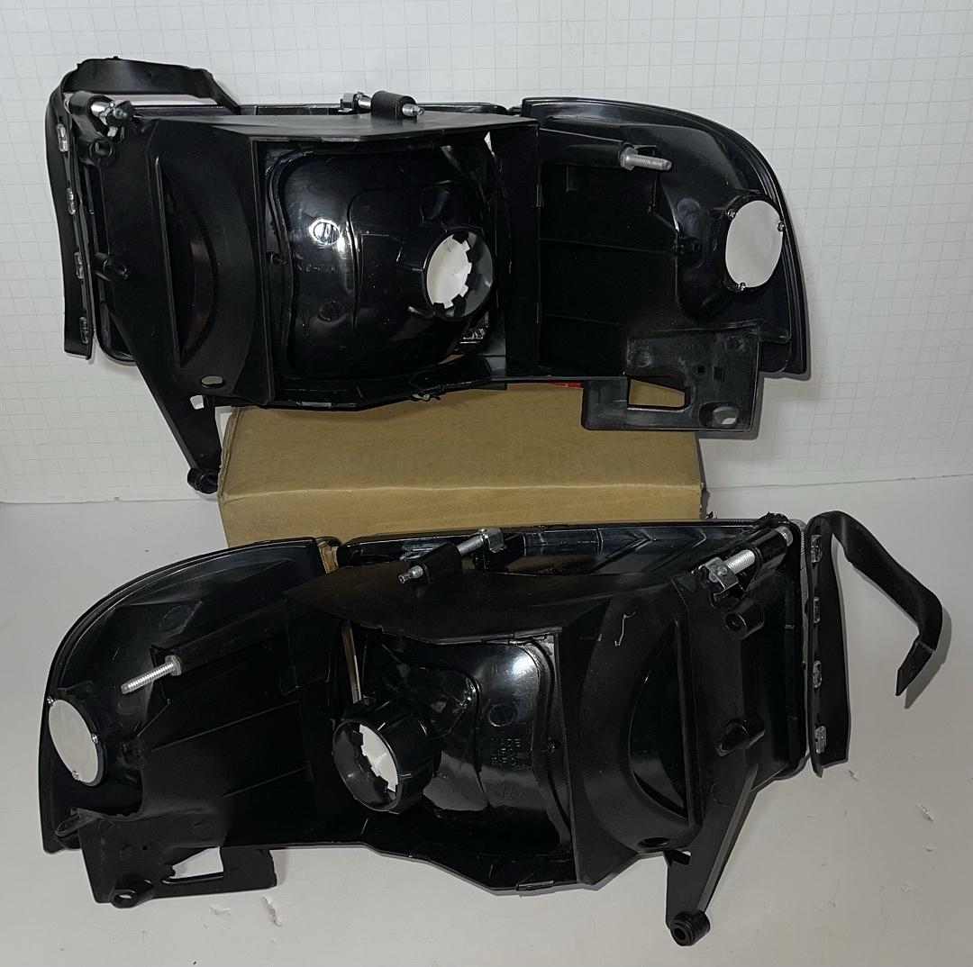 Dodge Ram Black housing Headlights For 1994 To 2001