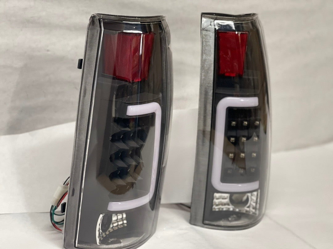 Tl-C10-LED-3d-bk- Cl 92-99 Chevy GMC C/K Series LED