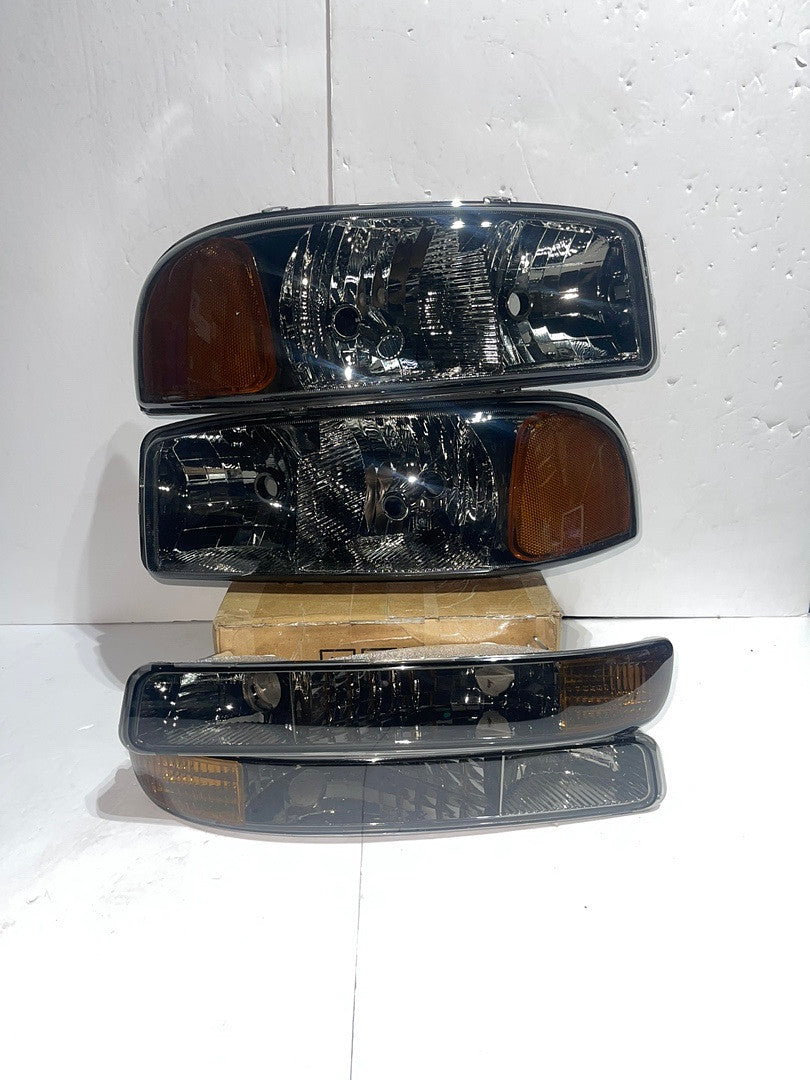 . GMC Sierra / Yukon Smoked Headlights for 1999 to 2006
