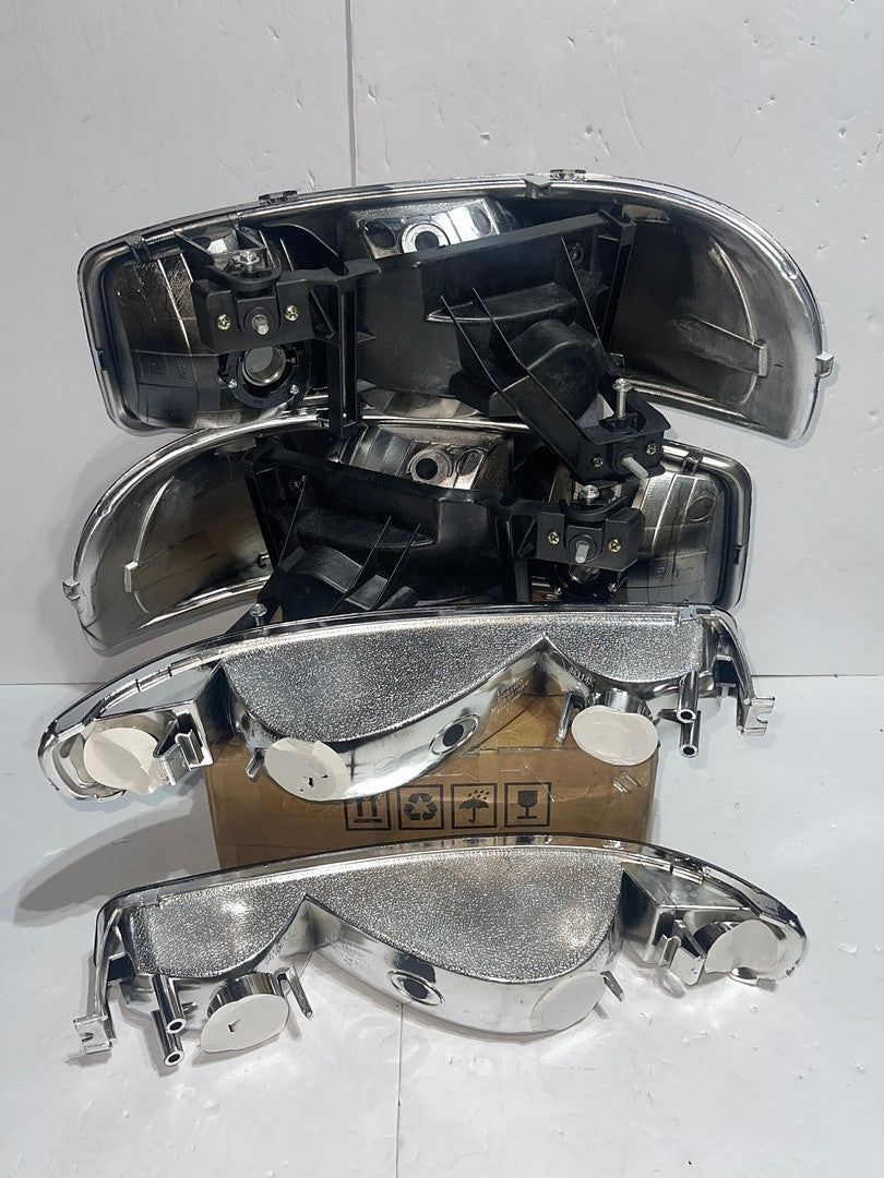 . GMC Sierra / Yukon Smoked Headlights for 1999 to 2006
