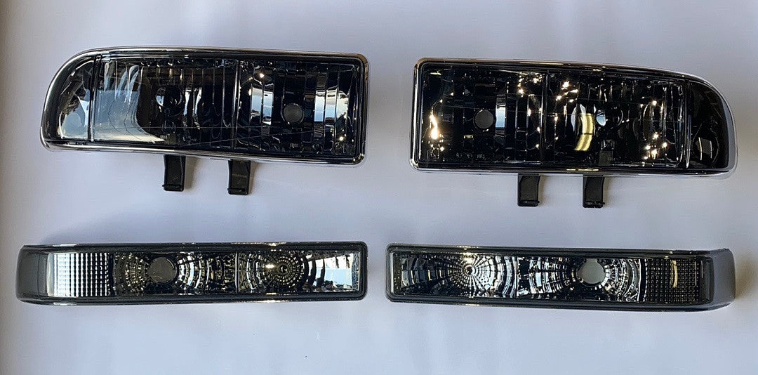 98-04 Chevy blazer / S10 Smoked HOUSING AND Clear Reflector HEADLIGHTS