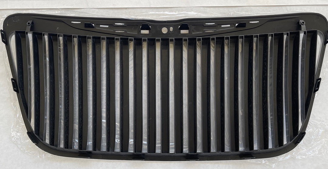 11-12 Chysler 300C Black Grille Verticle Style