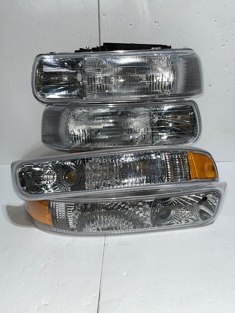 Chevy Silverado / Tahoe / Suburban OEM Style Headlights for 1999 to 2006