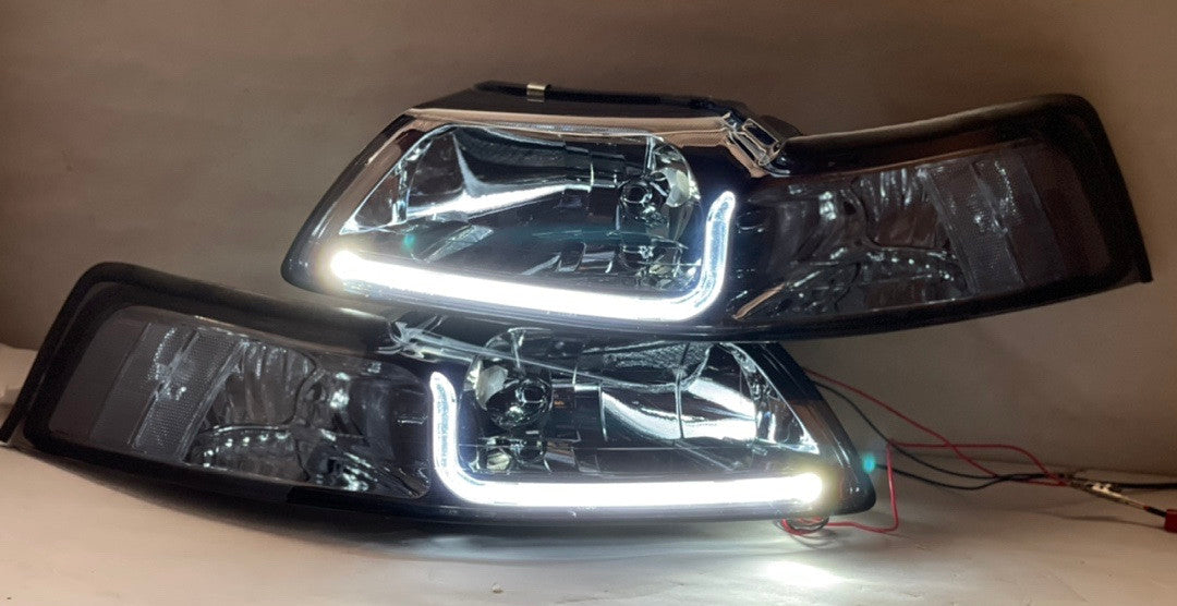 Smoked Lens Clear Corner LED Headlight [For 99-04 Ford Mustang]
