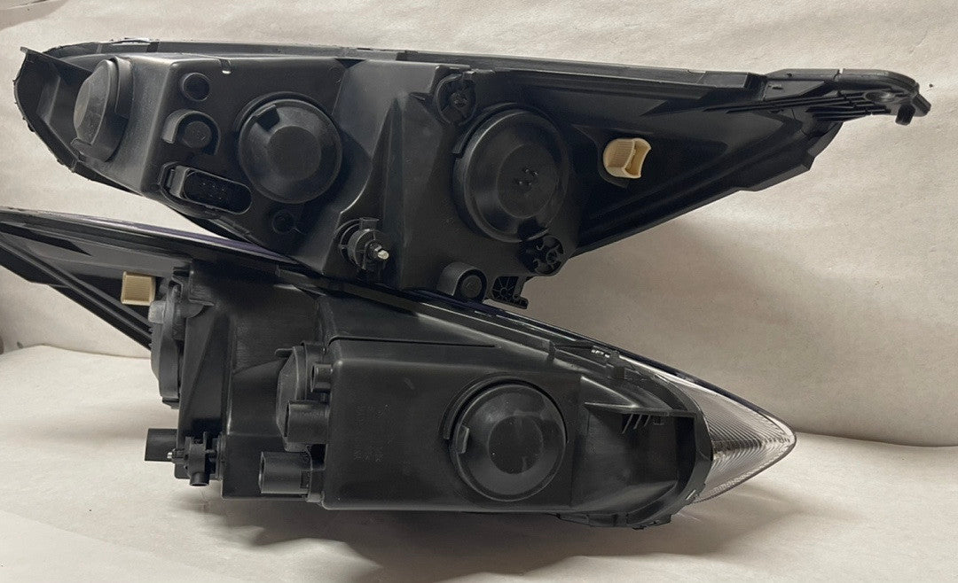 15-18 Ford Focus Fits Halogen Headlight Models -
