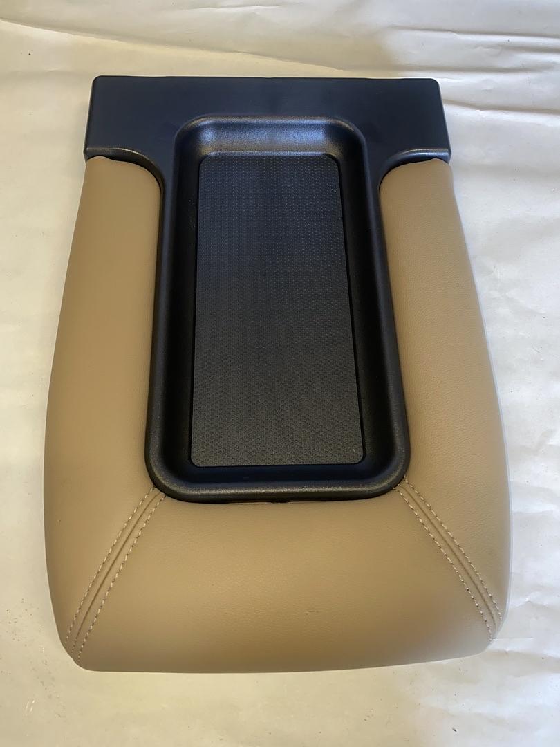 Center Console Lid Kit Arm Rest Latch [for 01-07 Silverado/Sierra],Beige
