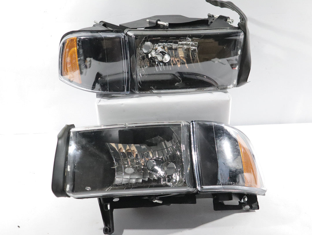 (Refurbish) (R) OH-DR944P-BK-AM 94-01 DODGE RAM 1500 94-02 RAM 2500 3500 BLACK AMBER HEADLIGHT