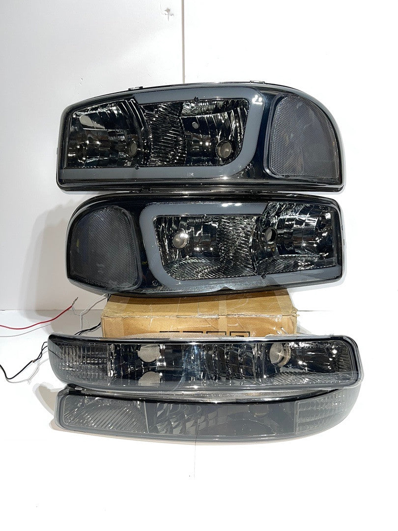 99 - 06 GMC Sierra Yukon LED Headlights (RIGHT HL R)