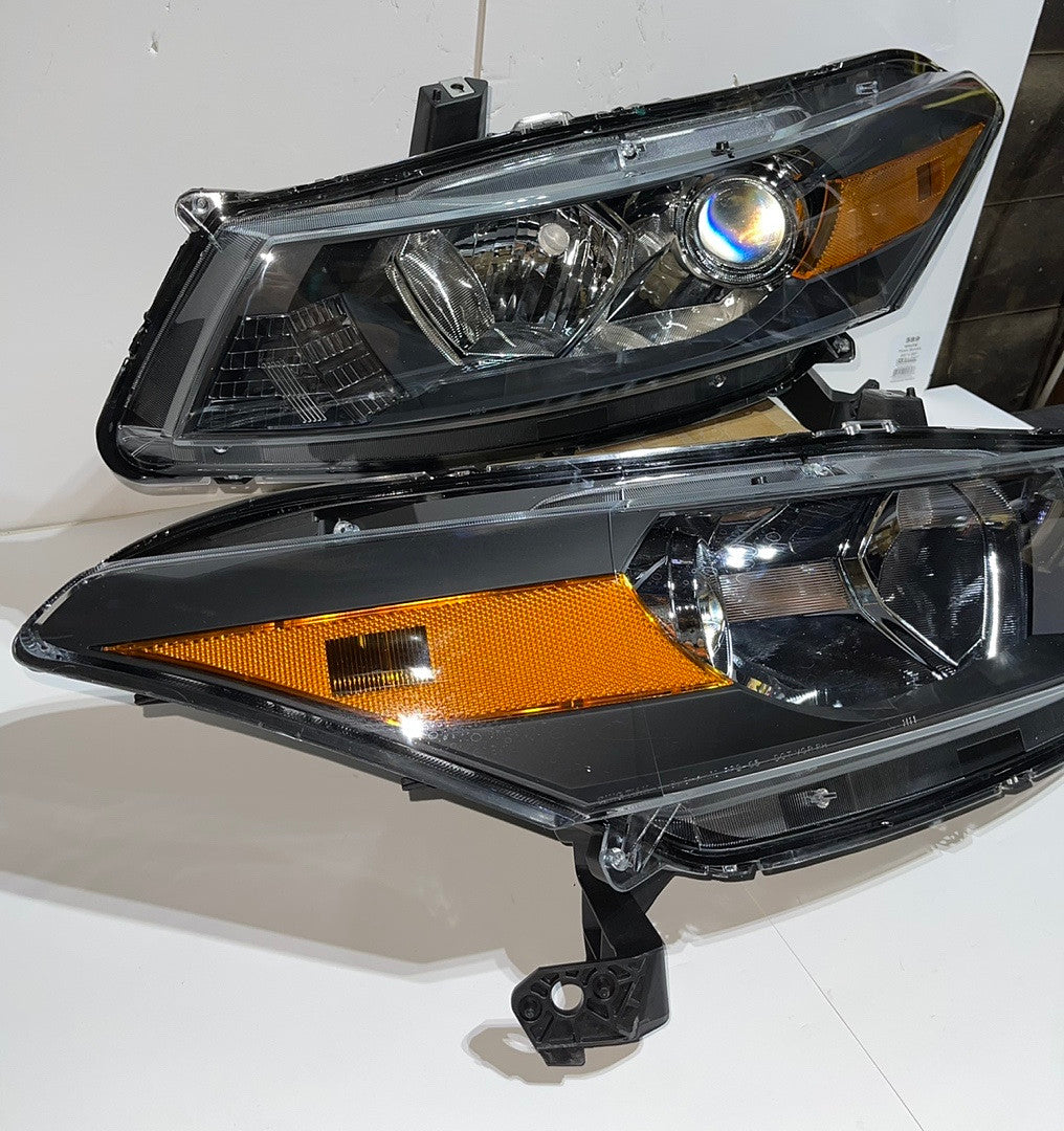 Honda Accord 2-Dr Coupe Black Housing Projector Headlights for 2008 to 2012