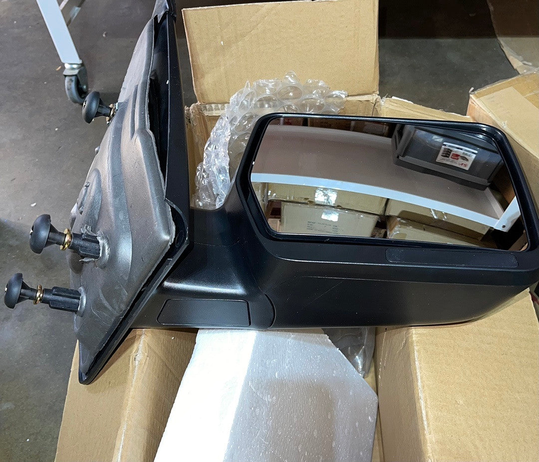 . Manual Right Mirror for Ford F-150 for 2004 to 2014