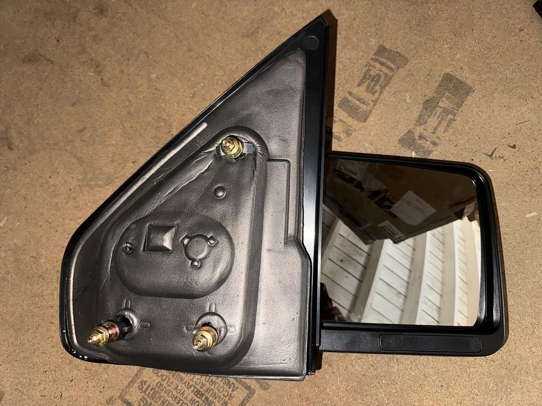 . Manual Right Mirror for Ford F-150 for 2004 to 2014