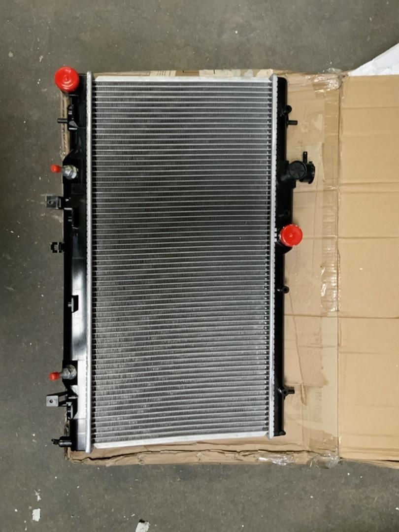 OE Style Direct Fit Radiator 00-04 Subaru Legacy NEW