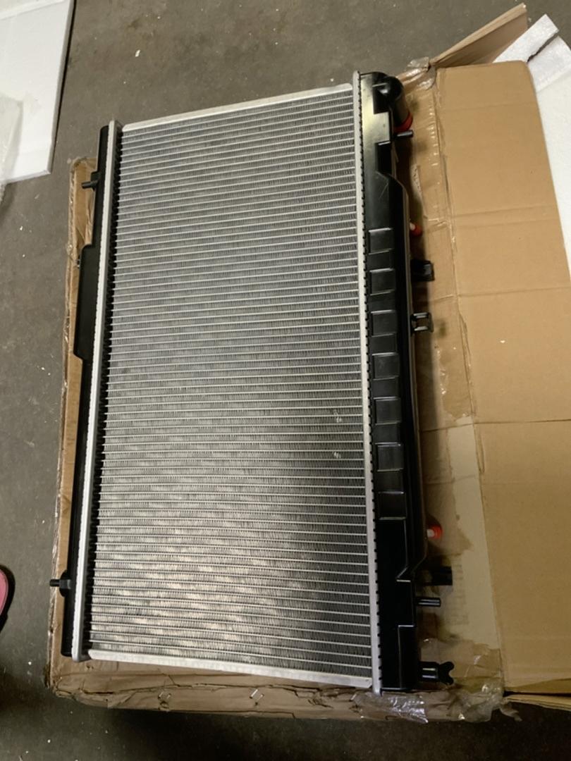OE Style Direct Fit Radiator 00-04 Subaru Legacy NEW
