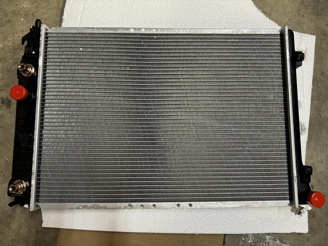 CHEVROLET CORVETTE 1997-20045.7 Fits Automatic Transmission Models Factory Style Aluminum Cooling Radiator